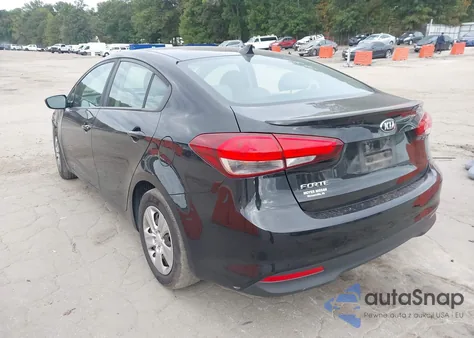 2018 Kia Forte Lx из США, поврежденный, VIN 3KPFK4A74JE222332